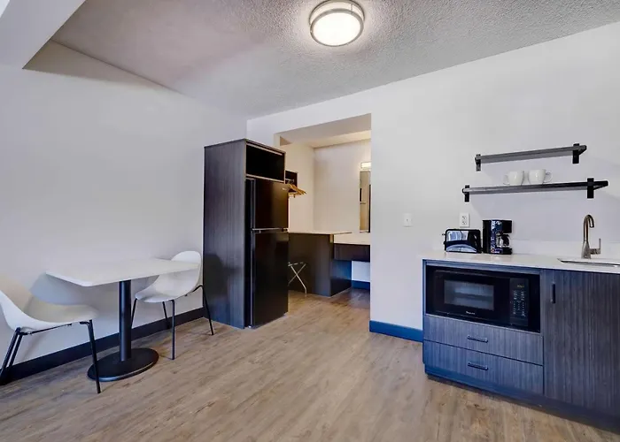 6 Wy Flaming Gorge Hotel 3*